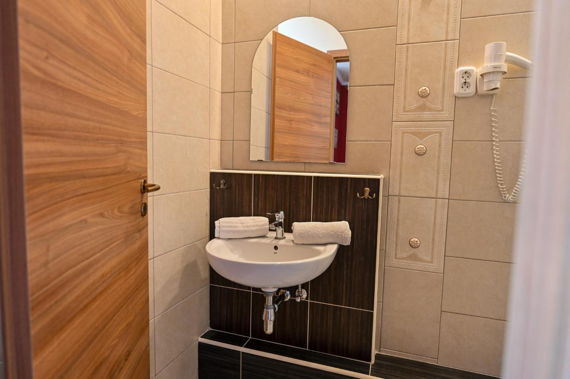 Bellavista 2 Apartman Eger Zewnętrze zdjęcie